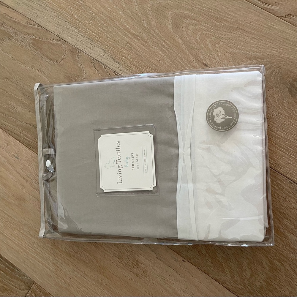 Living‎ Textiles baby bed skirt